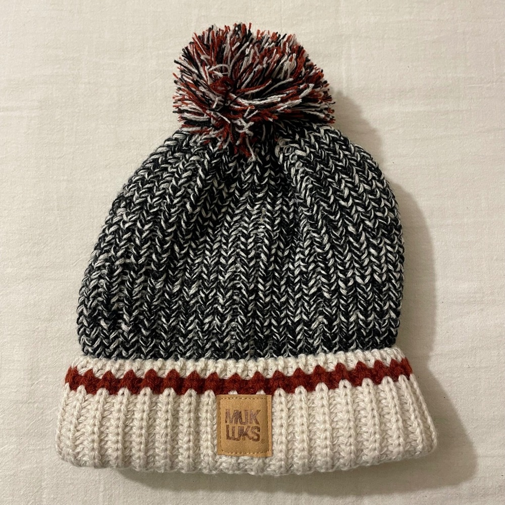 Muk Luks Pom Pom Beanie Hat Black White Red Knit Lined Winter Warm OSFM